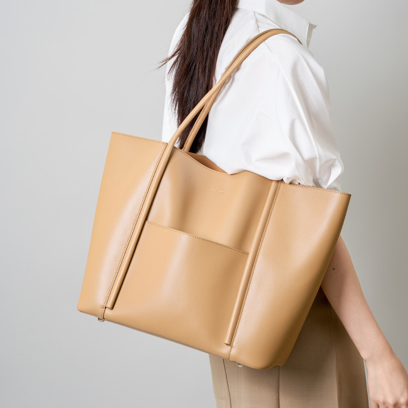 Large Capacity Genuine Cowhide Tote Bag - Premium Women's Shoulder Bag for Commuting - Thumbnail 2