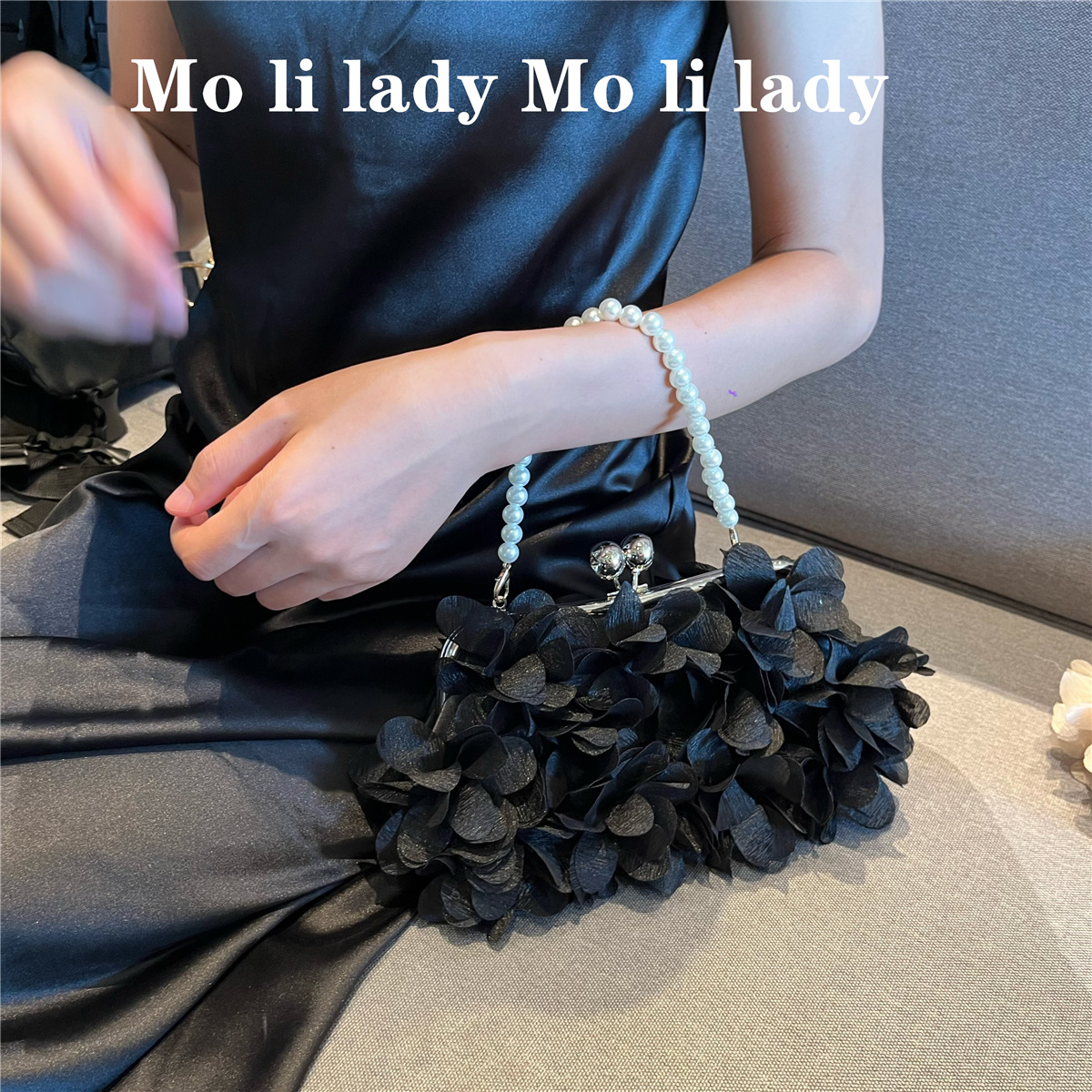 2025 Spring/Summer Petal Evening Clutch - New Chinese Style Hanfu Accessory Bag - Thumbnail 3