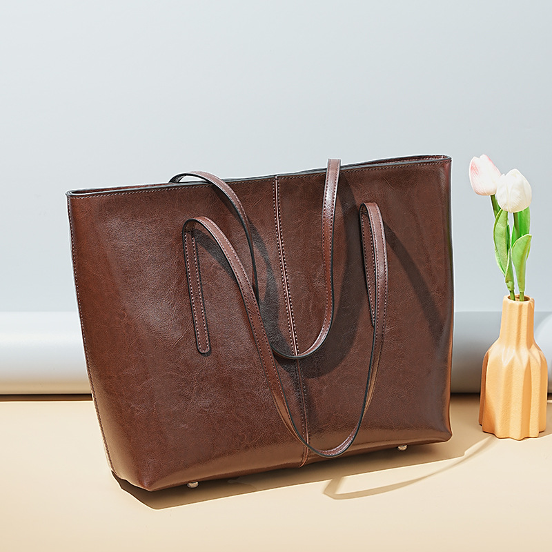 2025 Fashion Women's Genuine Leather Tote Bag - Large Capacity Commuter Shoulder Bag - Thumbnail 4