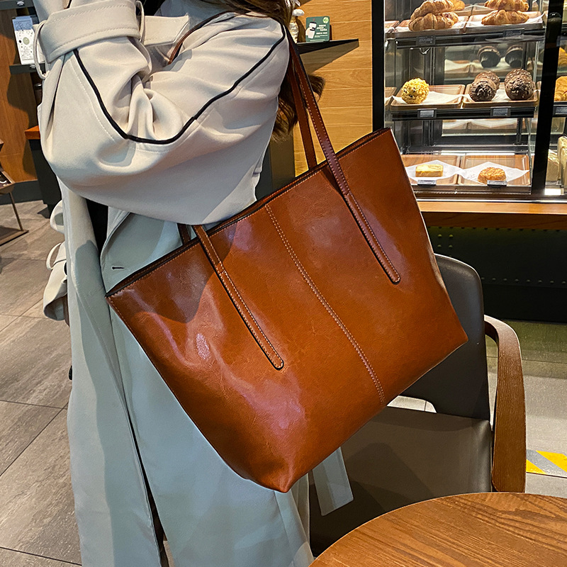 2025 Fashion Women's Genuine Leather Tote Bag - Large Capacity Commuter Shoulder Bag - Thumbnail 2