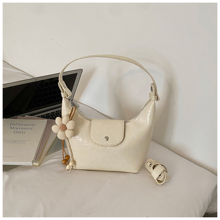 Luxury Oil Wax Leather Underarm Bag 2025 New Fashion Crescent Crossbody Bag - Thumbnail 11