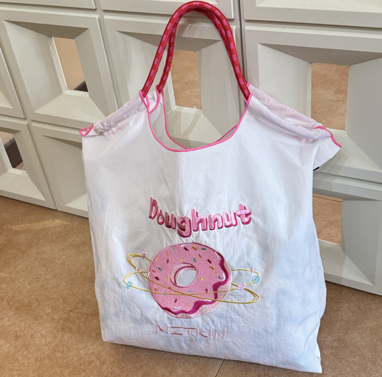 Embroidered Nylon Tote Bag - Large Capacity Canvas Crossbody Bag for Commuting - Thumbnail 34