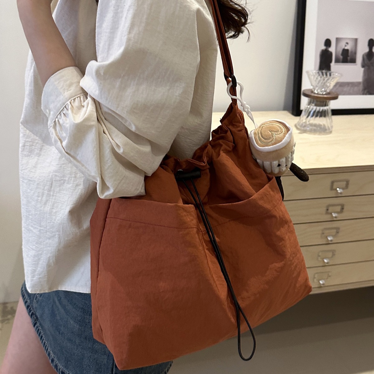 2025 New Nylon Canvas Tote Bag Fashionable Large Capacity Commuter Shoulder Bag & Crossbody Bag - Thumbnail 3