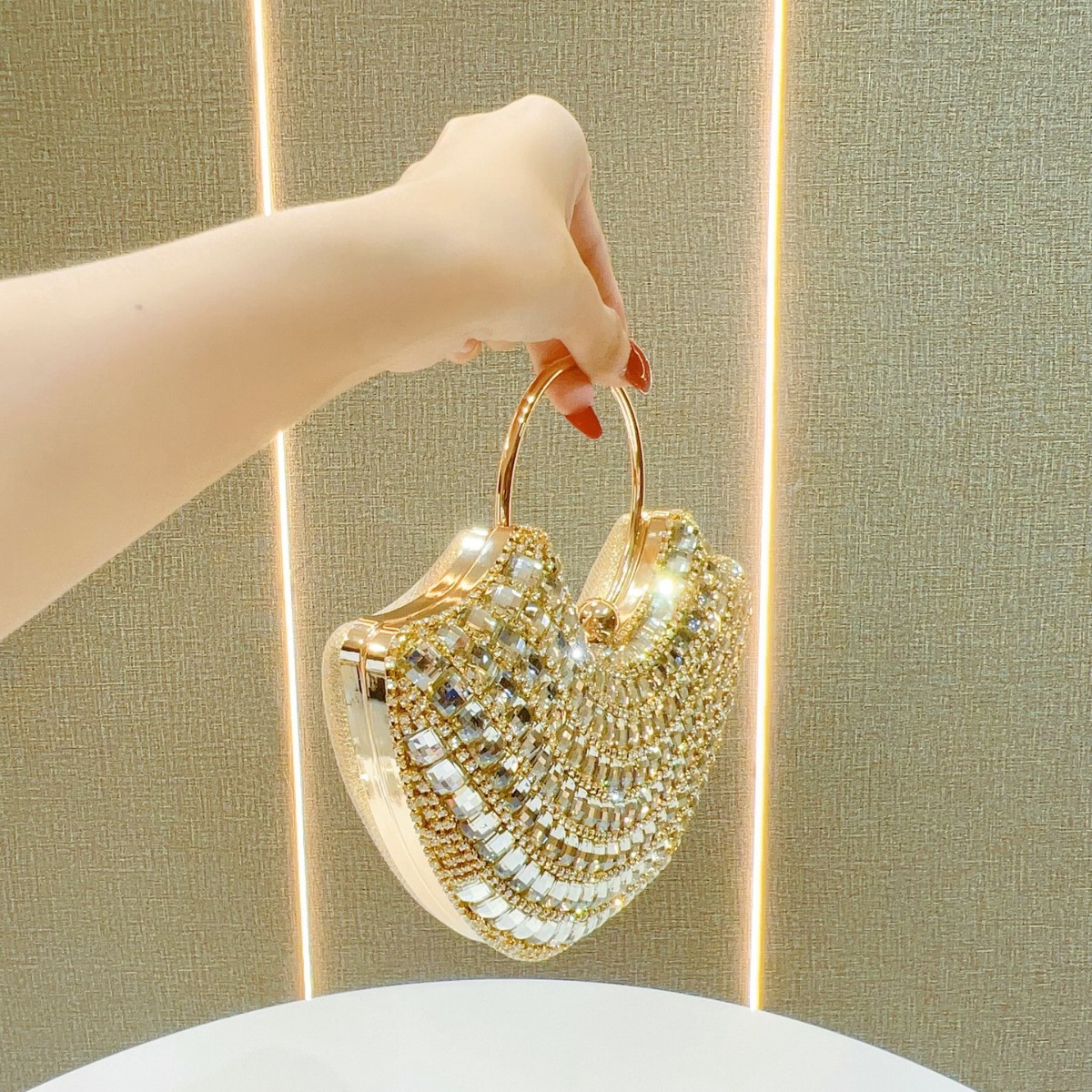 New Cross-border Luxury Evening Bag, Diamond Inlaid Chanel Style Party Clutch, Shoulder Bag - Thumbnail 2