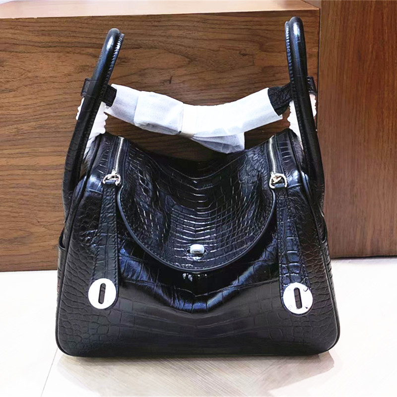 Cowhide Shoulder Bag for Daily Use