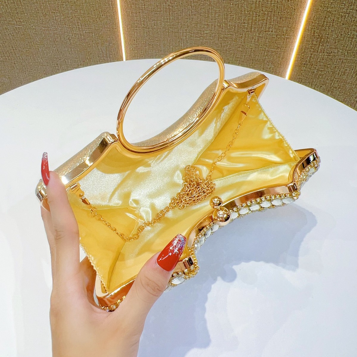 New Cross-border Luxury Evening Bag, Diamond Inlaid Chanel Style Party Clutch, Shoulder Bag - Thumbnail 3