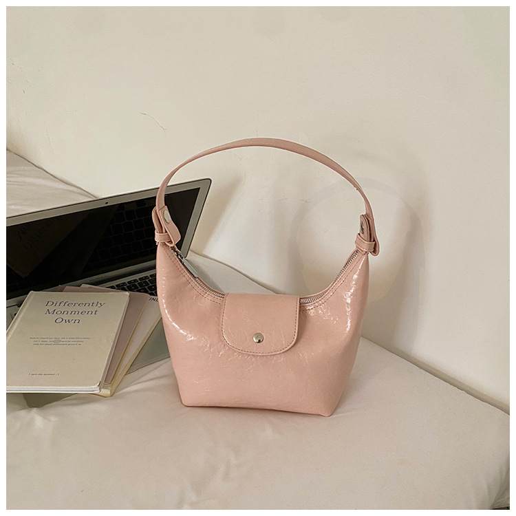 Luxury Oil Wax Leather Underarm Bag 2025 New Fashion Crescent Crossbody Bag - Thumbnail 8