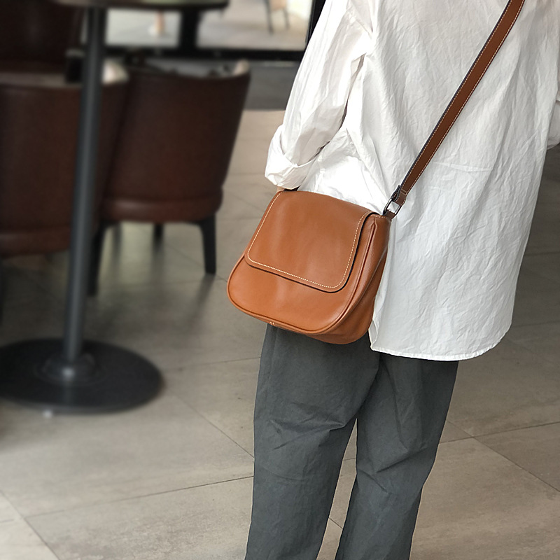 2025 New Flap Genuine Leather Women's Bag - Simple Casual Top Layer Leather Messenger & Crossbody Bag - Thumbnail 2