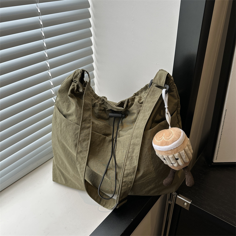 2025 New Nylon Canvas Tote Bag Fashionable Large Capacity Commuter Shoulder Bag & Crossbody Bag - Thumbnail 7