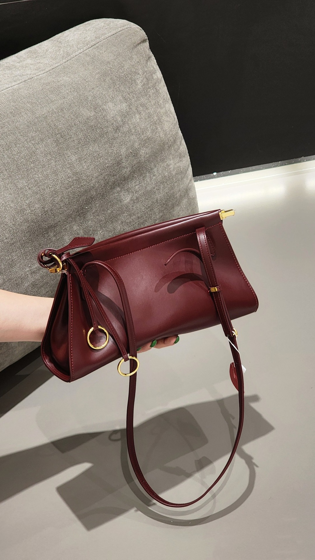 French Cowhide Leather Shoulder Bag Elegant Curved Hobo Bag for Women - Thumbnail 6