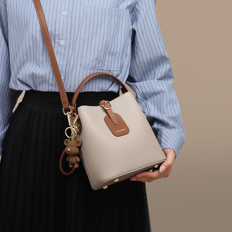 2026 New Summer Genuine Leather Bucket Bag - High-End Contrast Color Commuter Shoulder Bag for Women - Thumbnail 2