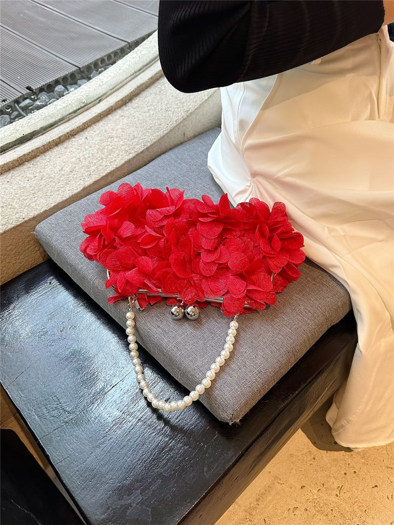 2025 Spring/Summer Petal Evening Clutch - New Chinese Style Hanfu Accessory Bag - Thumbnail 7