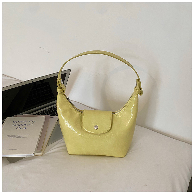 Luxury Oil Wax Leather Underarm Bag 2025 New Fashion Crescent Crossbody Bag - Thumbnail 17