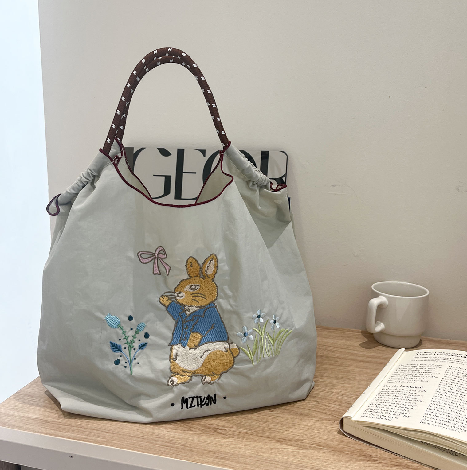 Embroidered Nylon Tote Bag - Large Capacity Canvas Crossbody Bag for Commuting - Thumbnail 18