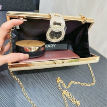 Luxury Rhinestone Evening Clutch - Sparkling Wedding & Formal Dress Bag with Chain - Thumbnail 3