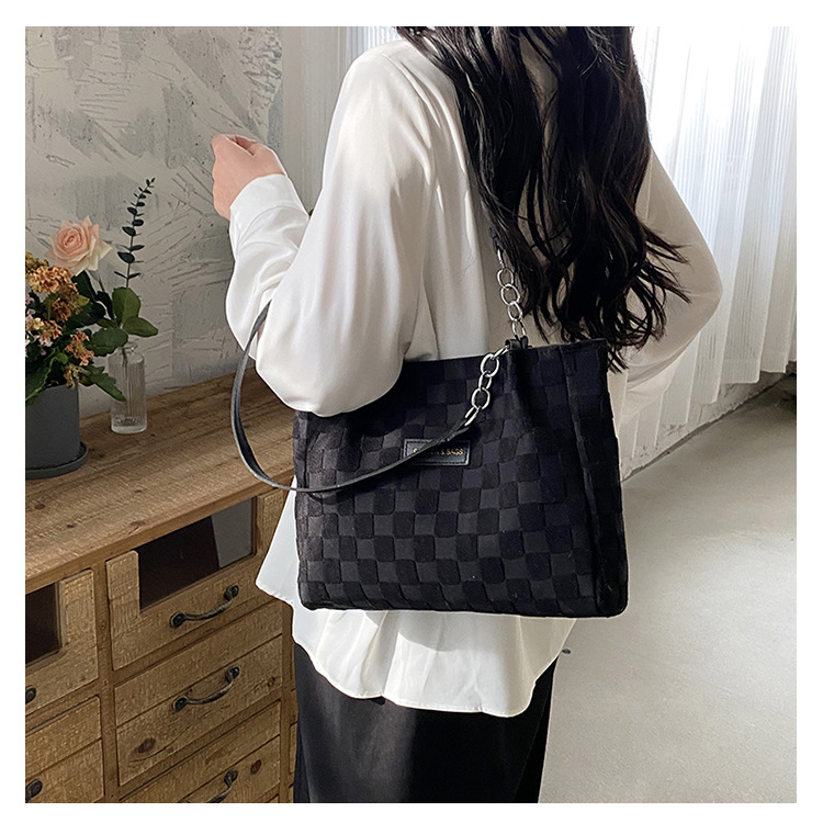 2026 New Trend Large Capacity Shoulder Bag - Fashionable Underarm Tote Bag - Thumbnail 2