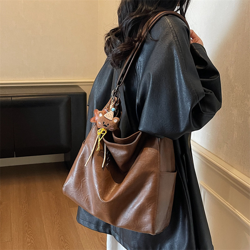 Minimalist Large Capacity Women's Bag 2026 New Fashion Versatile Casual Shoulder Bag Student Commuter Crossbody Tote Bag - Thumbnail 5